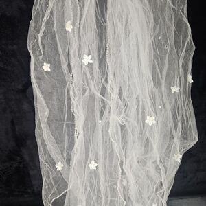 White Floral Lace Veil